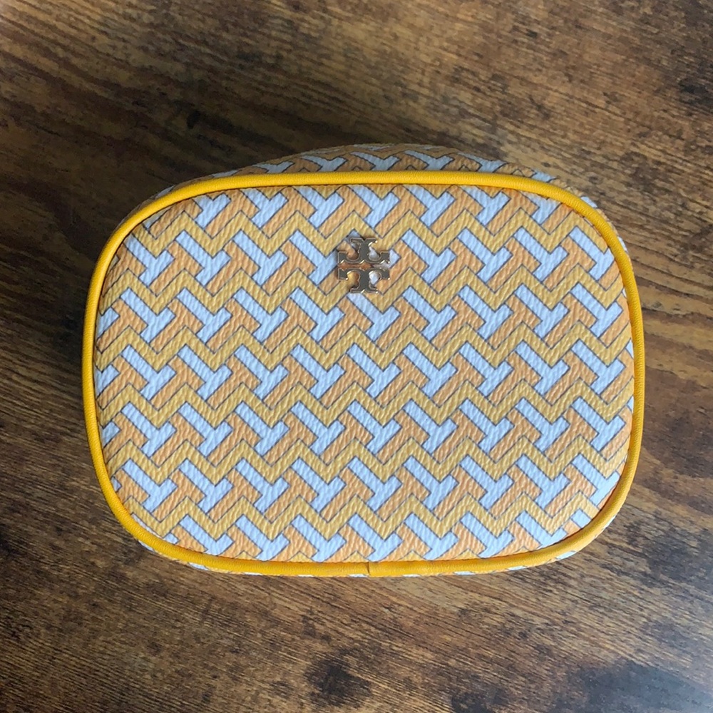 NWT Tory Burch Tzag cosmetic pouch